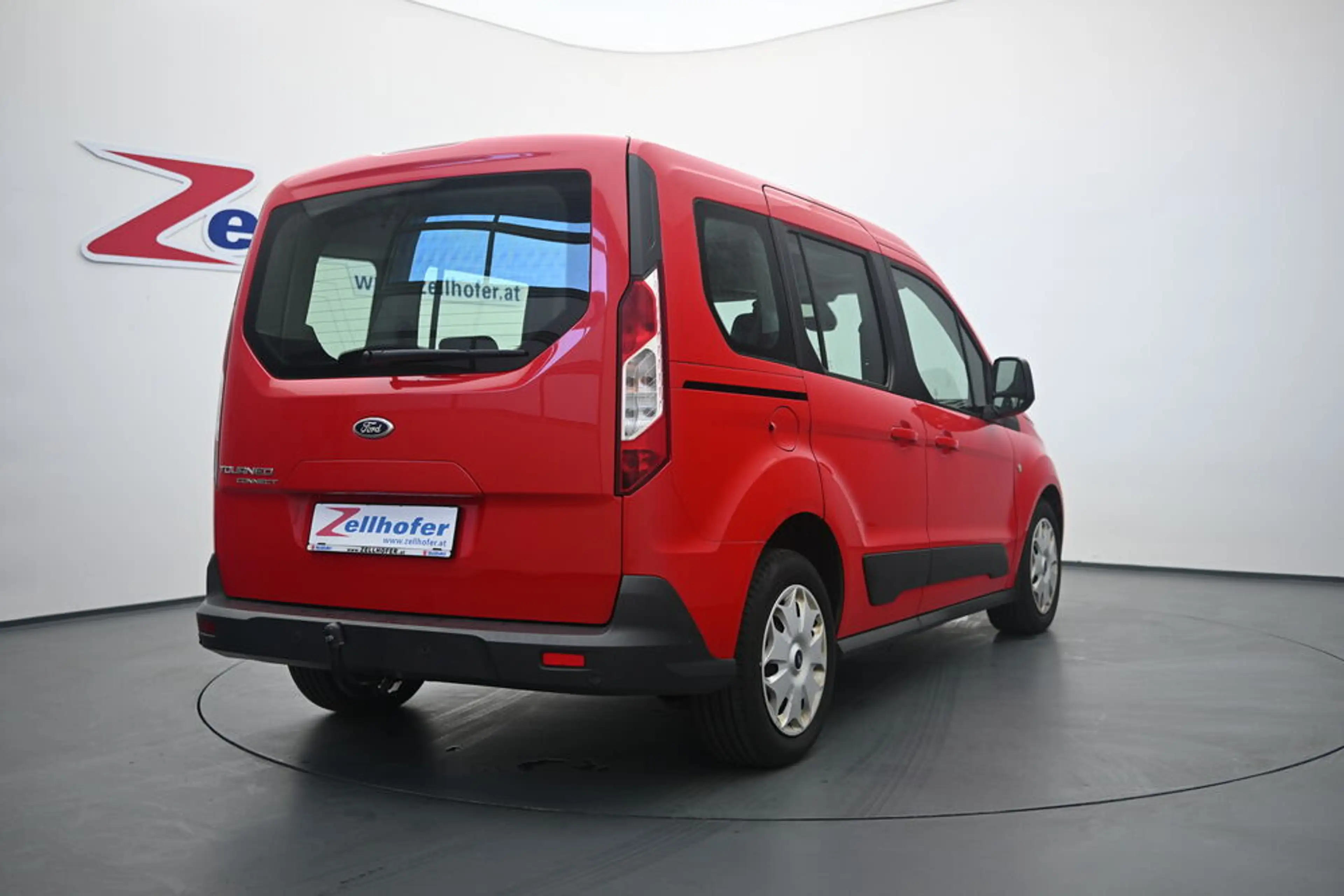 Ford Tourneo Connect Trend 1,5 TDCi Start/Stop — photo 4