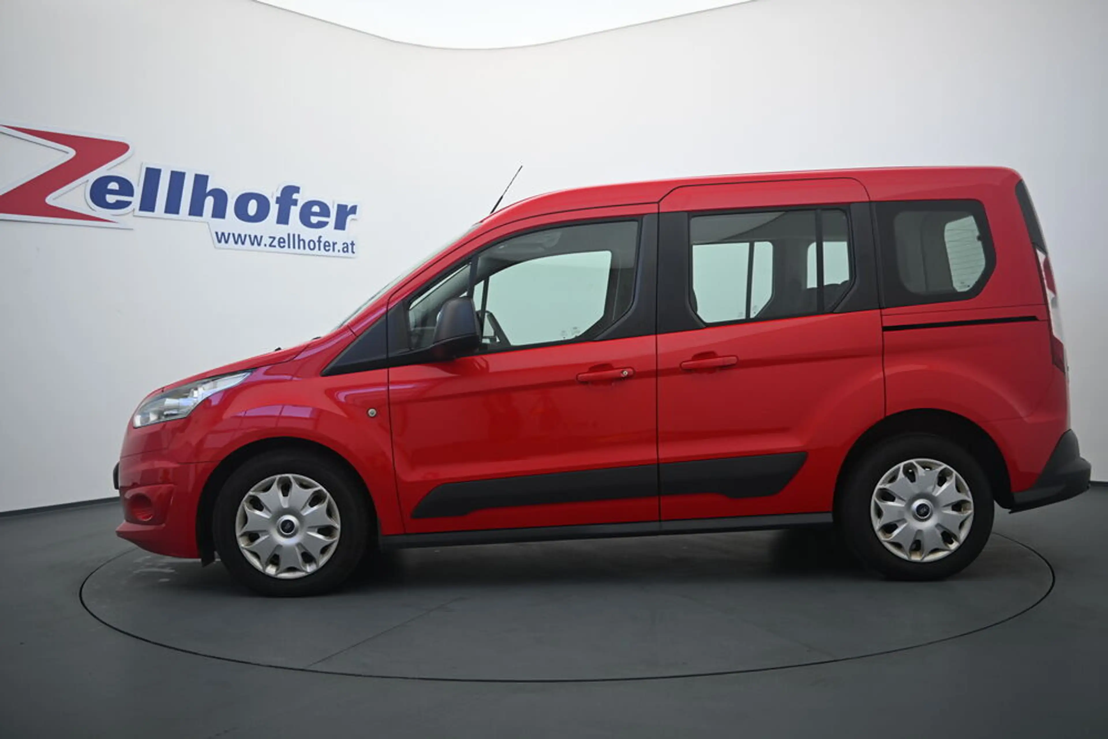 Ford Tourneo Connect Trend 1,5 TDCi Start/Stop — photo 6