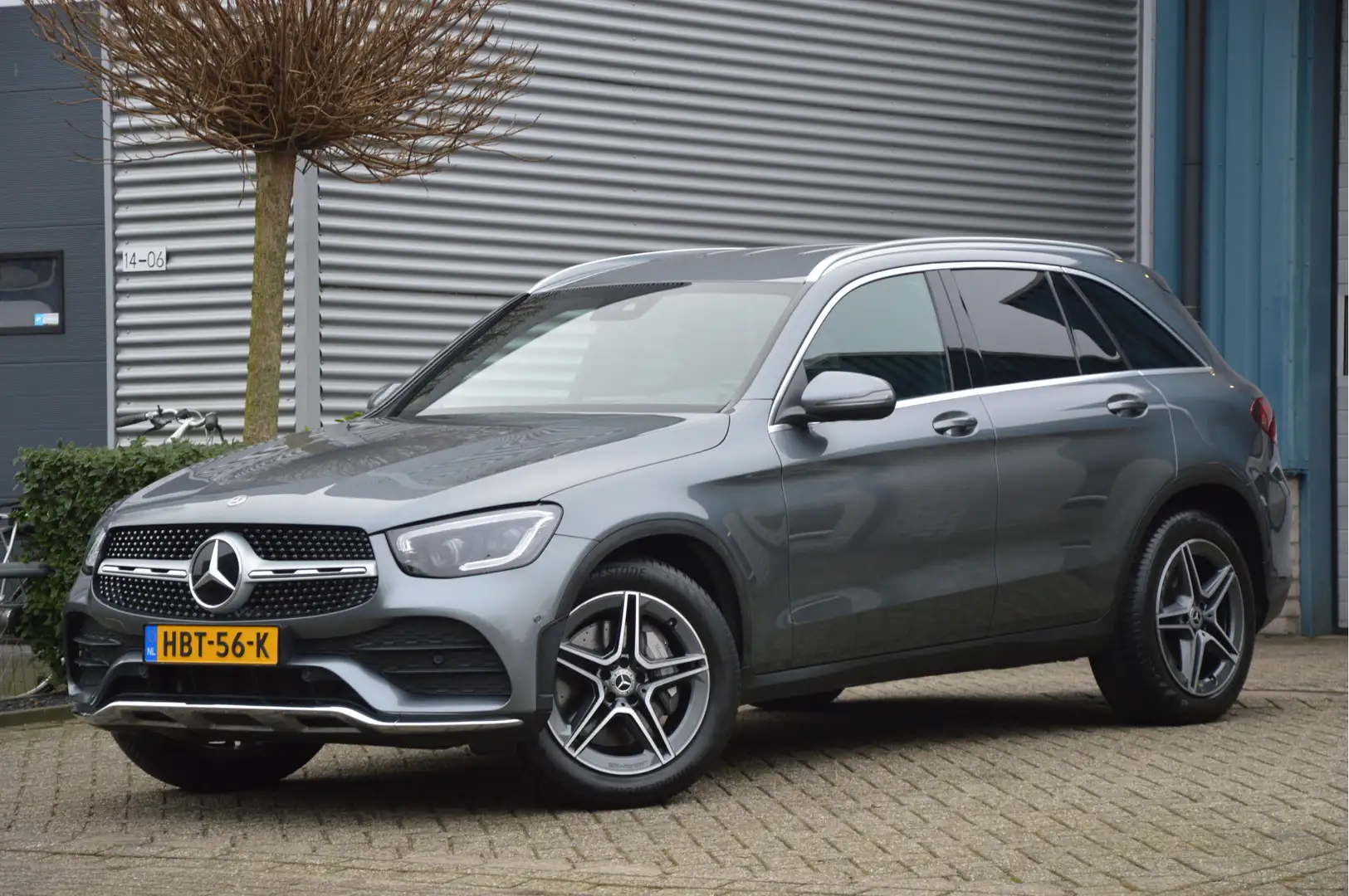 Mercedes-Benz GLC 300 4MATIC AMG-LINE | LED | SFEERVERLICHTING | TREKHAA Gris - 1