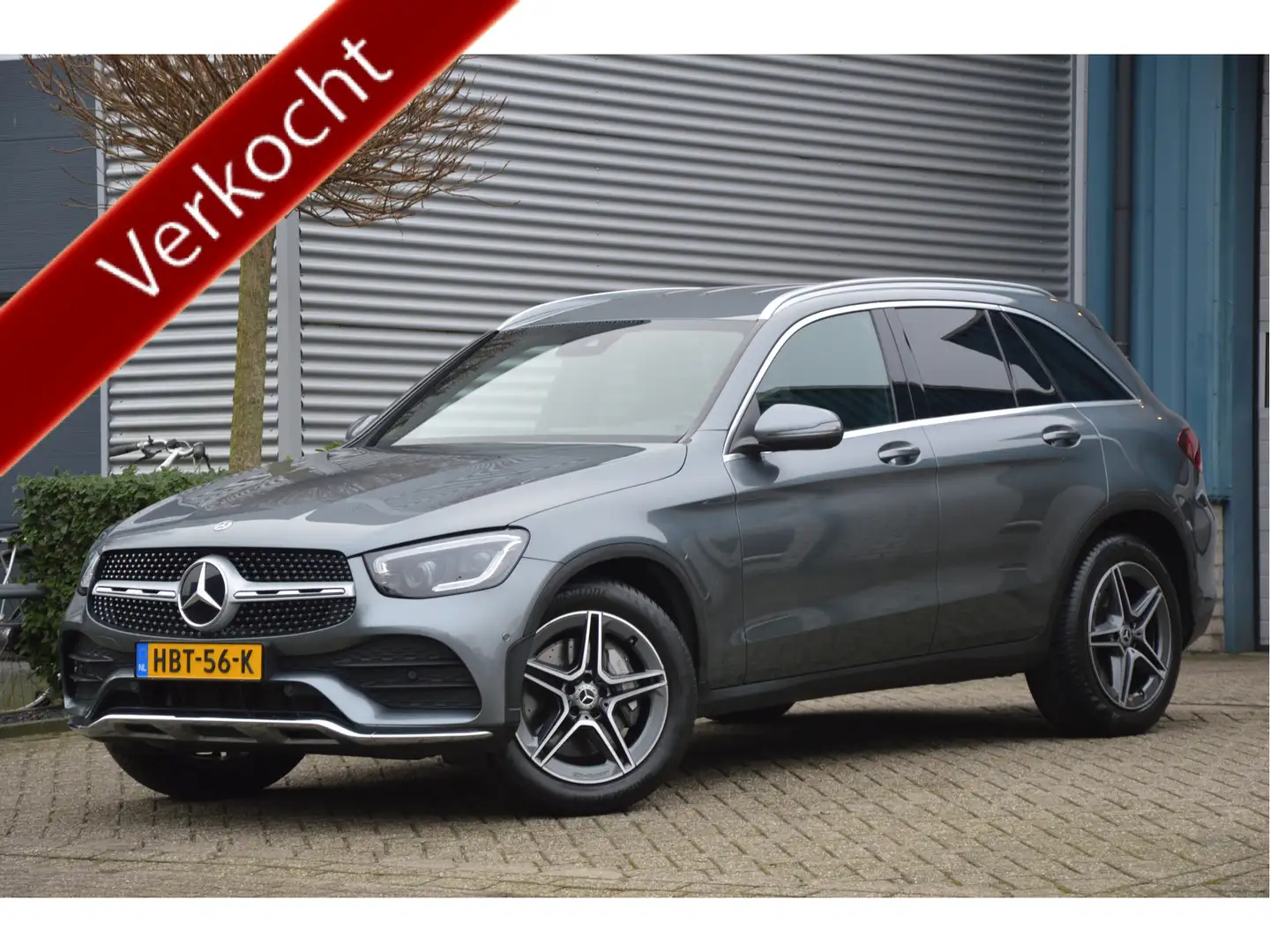 Mercedes-Benz GLC 300 4MATIC AMG-LINE | LED | SFEERVERLICHTING | TREKHAA Grijs - 1