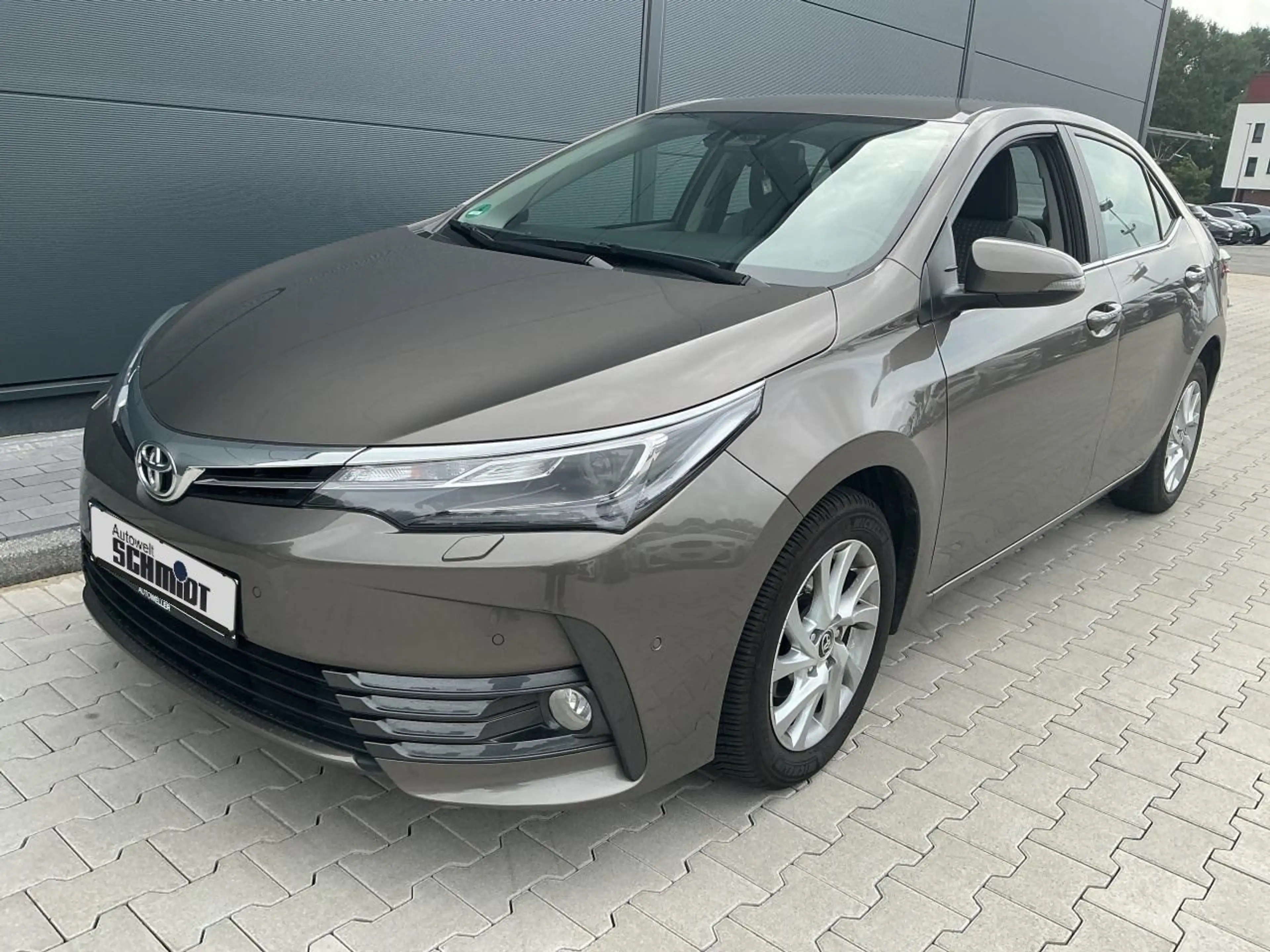 Toyota Corolla 1.6 Valvematic Edition + 2.HAND + GARANTIE