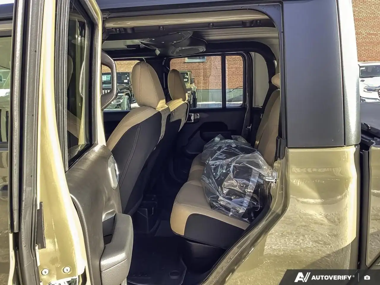 Jeep Gladiator снимка Jeep Gladiator