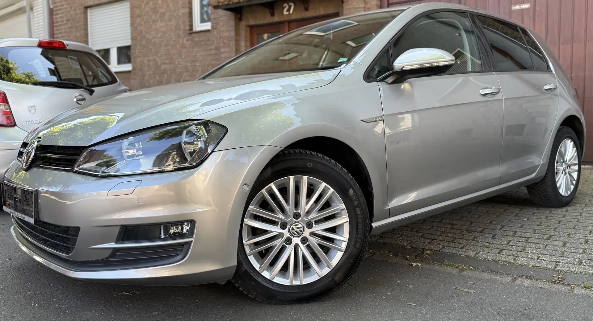 Volkswagen Golf Cup BMT 2HD Klima Navi SHZ Kamera Tüv Garantie Grijs - 1