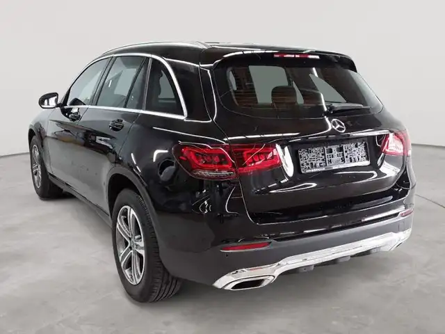 Mercedes-Benz GLC view 5