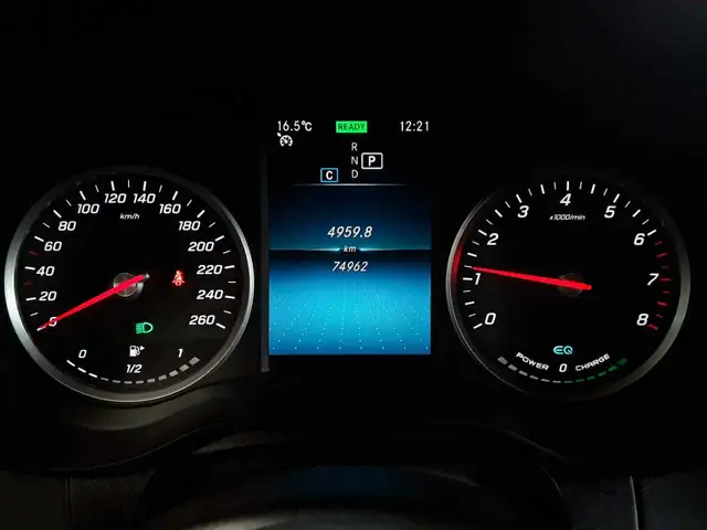 Mercedes-Benz GLC view 11