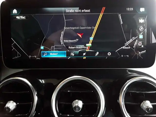 Mercedes-Benz GLC view 12