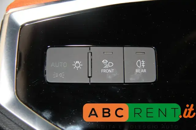 Audi Q3 view 24