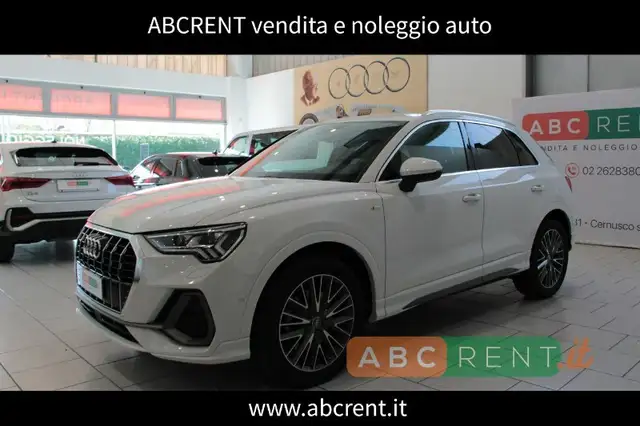 Audi Q3 main image