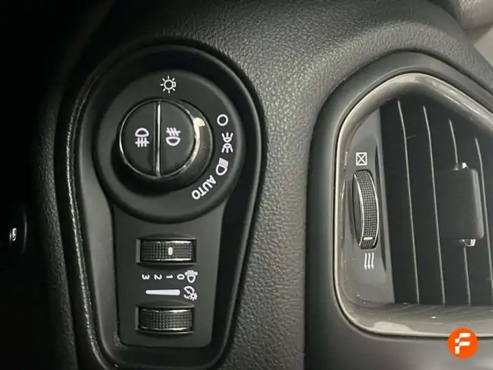 Jeep Renegade 2023, foto 47