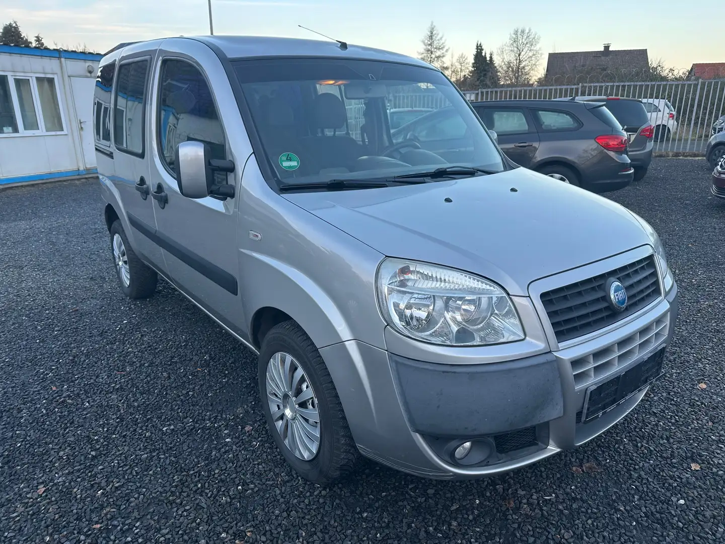 Fiat Doblo 1.4 8V Dynamic/1/HAND/5/TÜRIG/5/SITZE/KLIMA Gris - 1