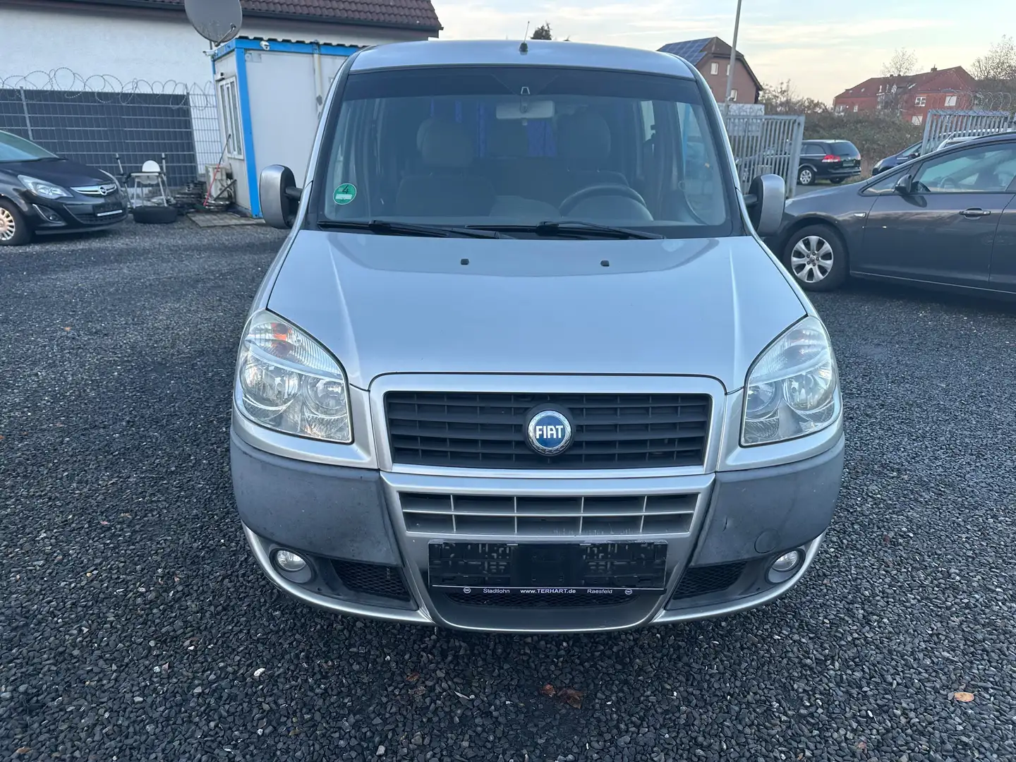 Fiat Doblo 1.4 8V Dynamic/1/HAND/5/TÜRIG/5/SITZE/KLIMA Gris - 2