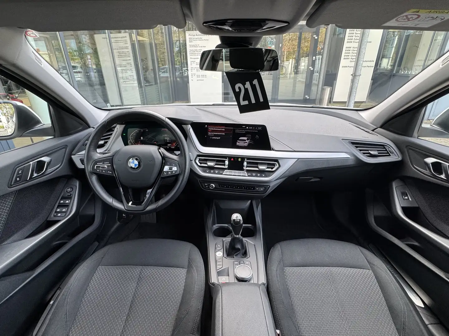 BMW 118 i LED LiveCockpit Pro SHZ PDC Advantage Weiß - 2