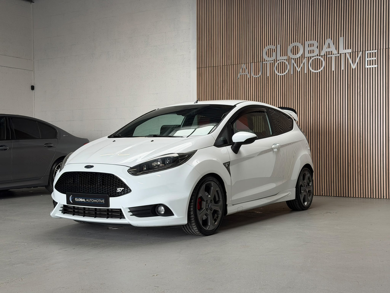 Ford Fiesta 1.6 ST2 - Navi - Climate - PDC — photo 13