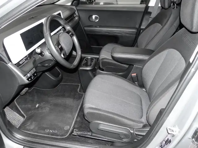Hyundai Ioniq 5 view 12