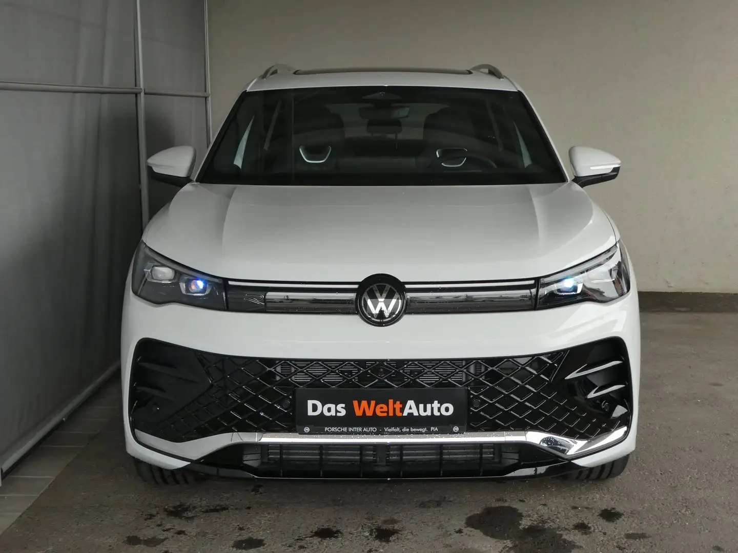Volkswagen Tiguan Sport TDI 4MOTION DSG Weiß - 2