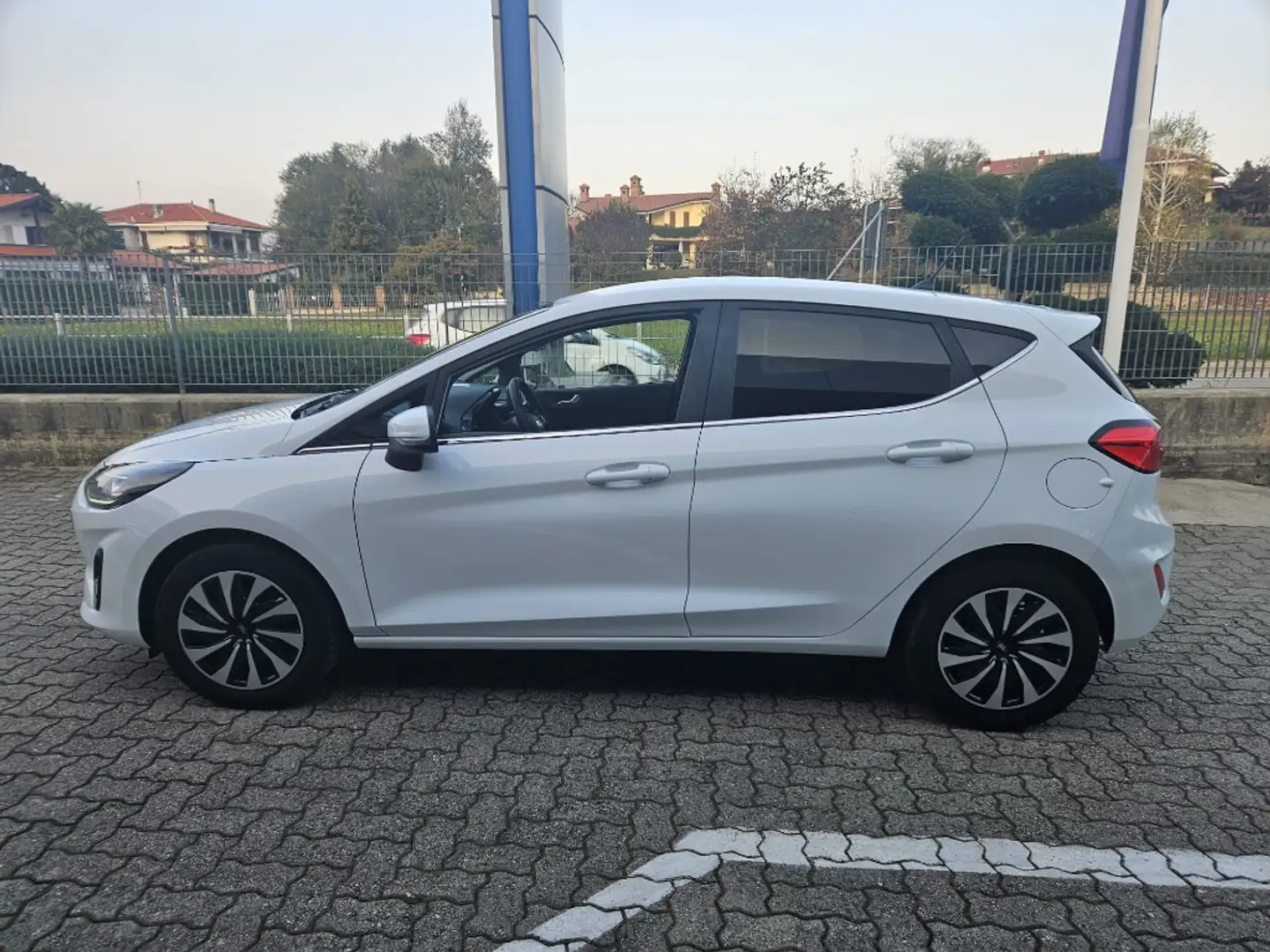 Ford Fiesta 5 Porte 1.1  Titanium Blanc - 1