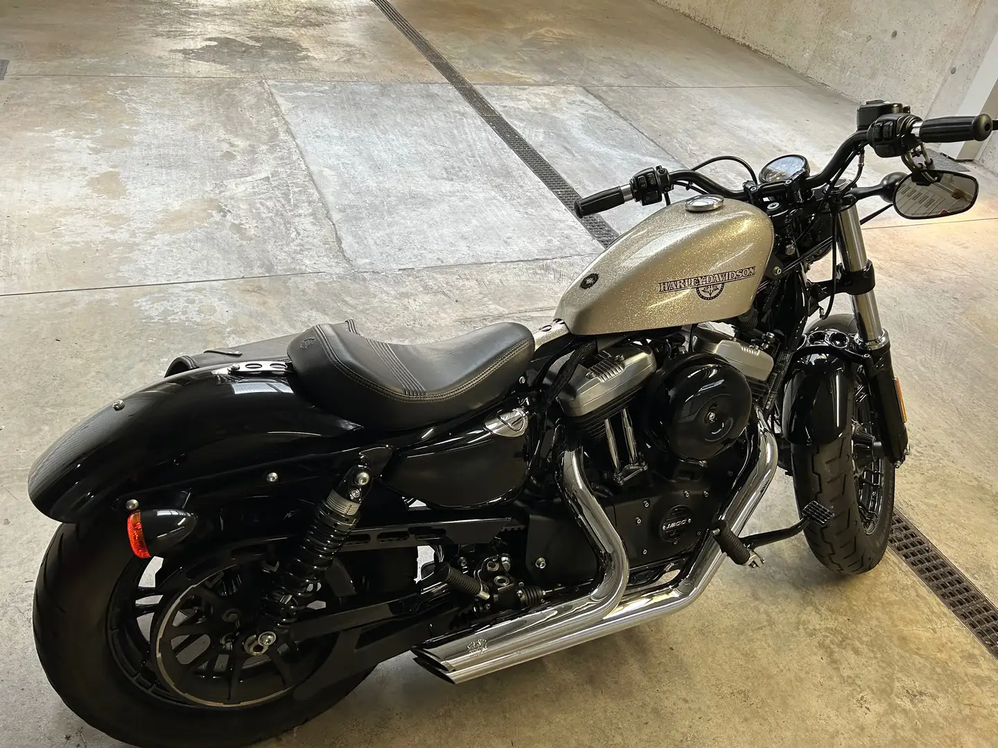 Harley-Davidson Sportster Forty Eight - 2