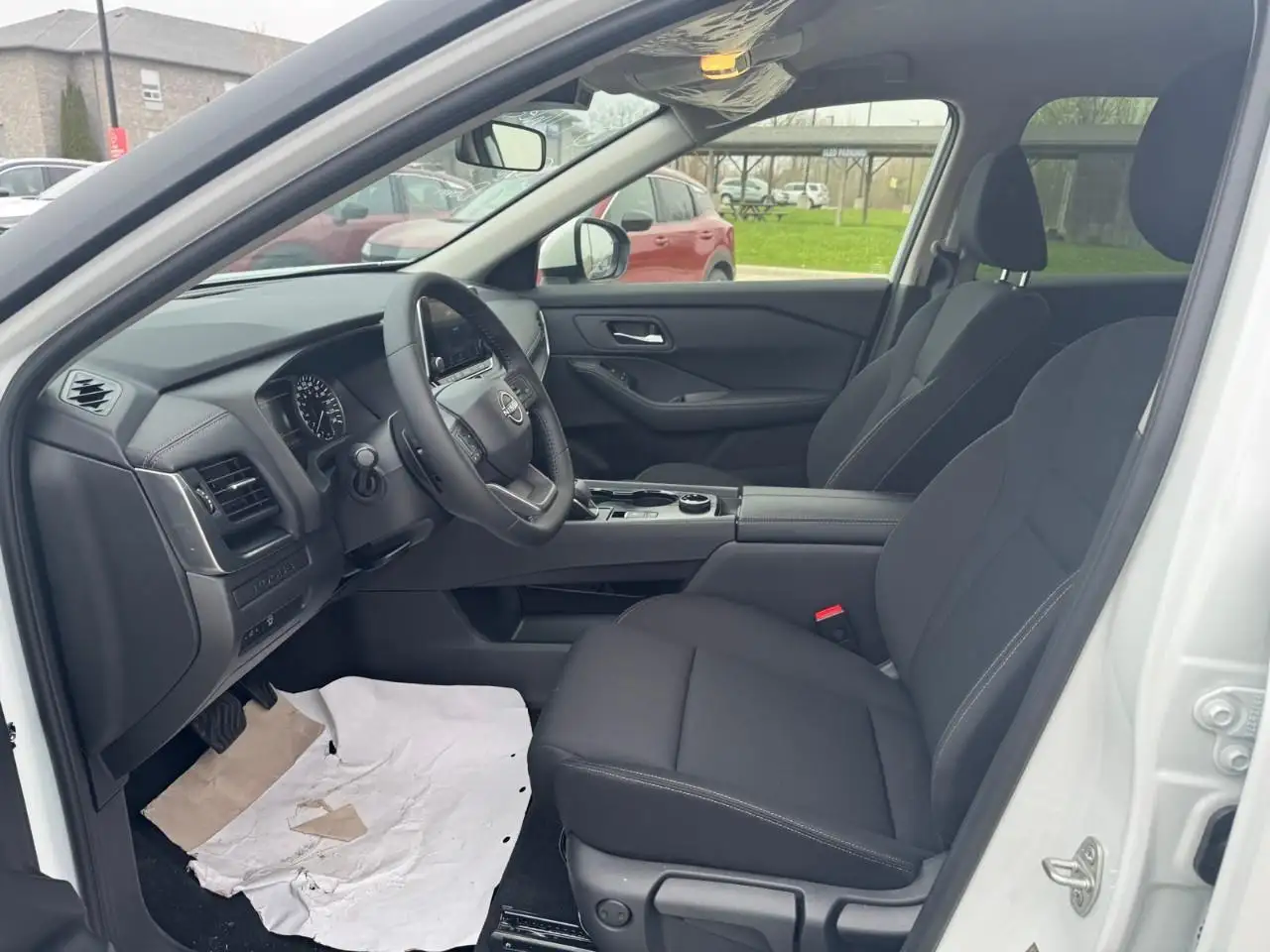 Nissan Rogue снимка Nissan Rogue