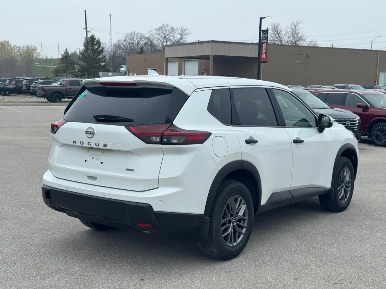 Nissan Rogue снимка Nissan Rogue