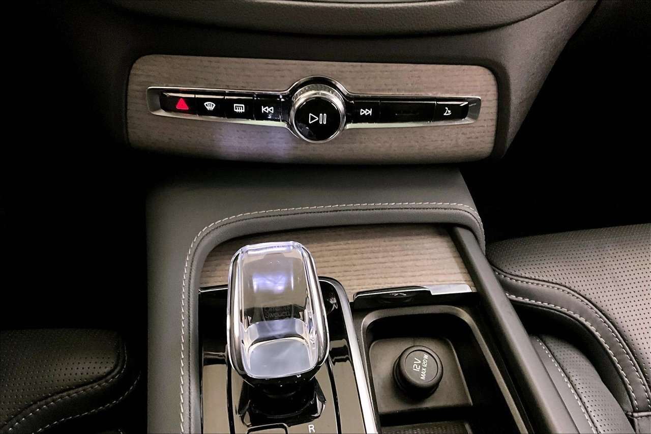 2024 Volvo XC90 ULTIMATE BRIGHT PHEV - HARMAN KARDON - VENTILATED thumb 24
