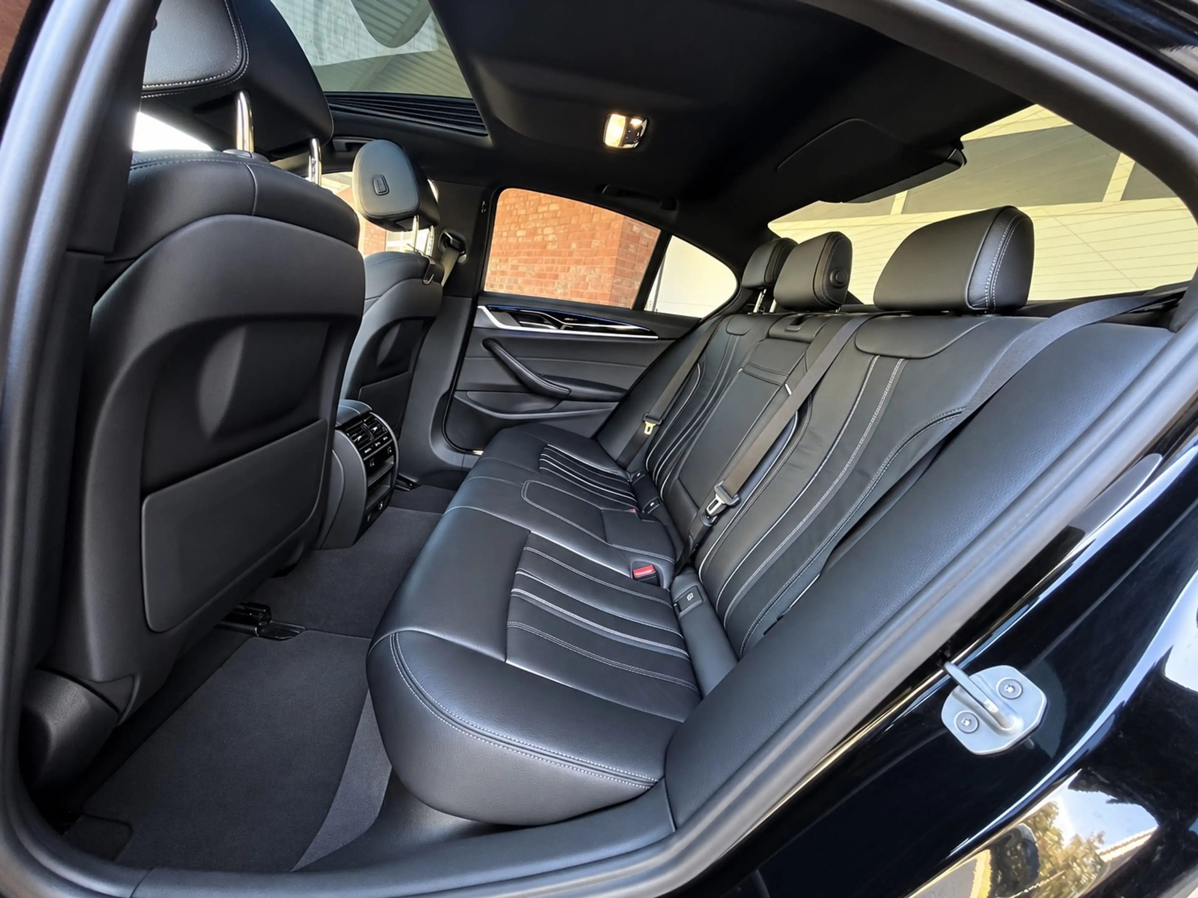 BMW 520 Sportpaket Schiebedach HeadUp — photo 9
