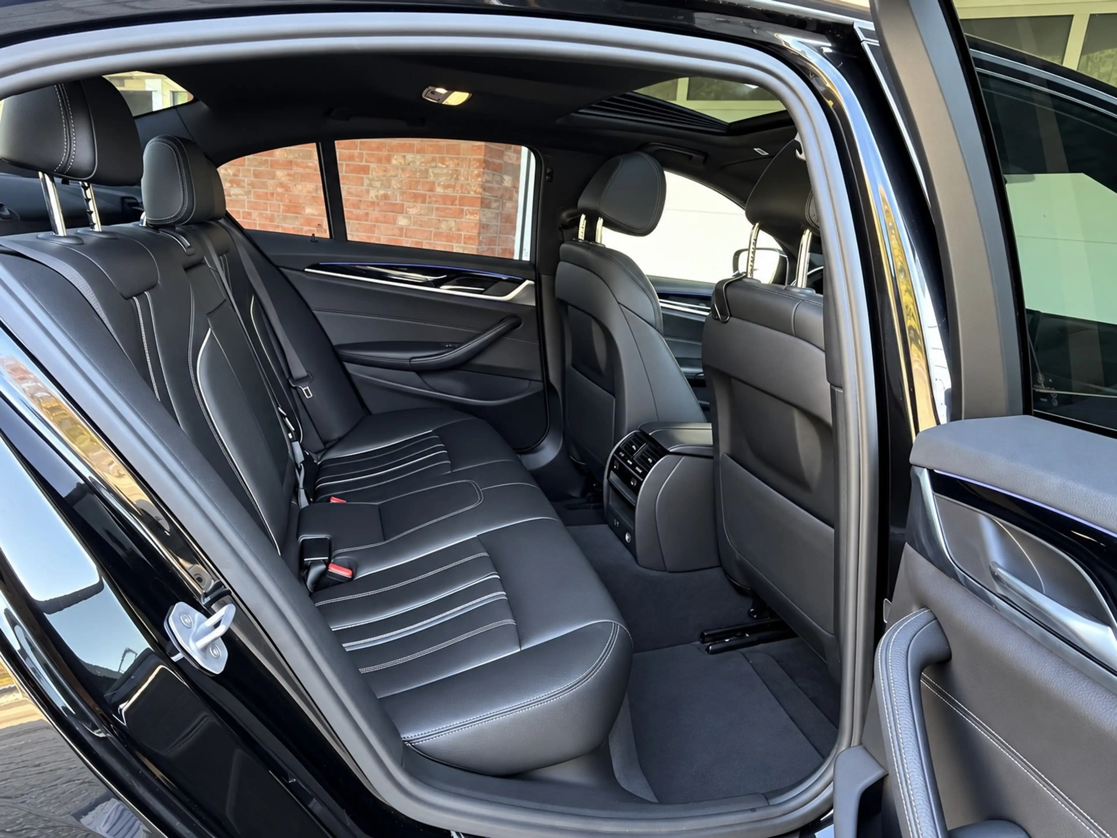 BMW 520 Sportpaket Schiebedach HeadUp — photo 10