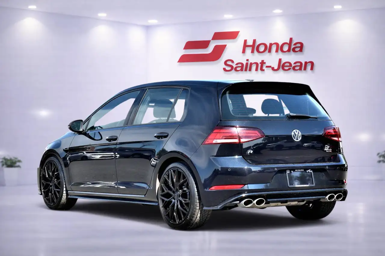 Volkswagen Golf R photo Volkswagen Golf R