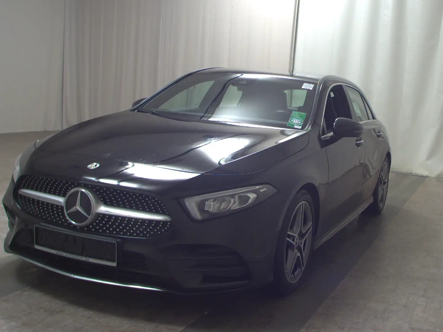 Mercedes-Benz A 220 d AMG-Line AHK Navi Kamera LED Keyless Noir - 2