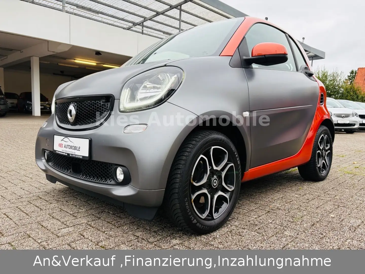 smart forTwo Prime 90PS AUTOM/LEDER/NAVI/PANO/JBL/SITZ Gris - 1