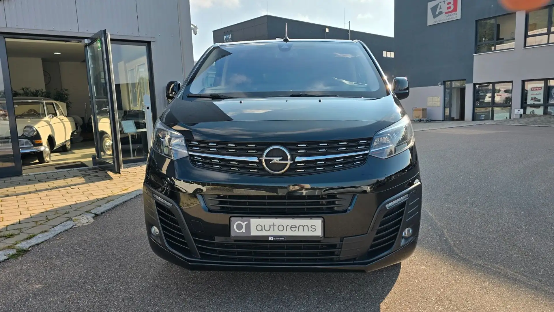Opel Zafira Life Edition M*8SITZER*HEADUP*AHK* Schwarz - 2