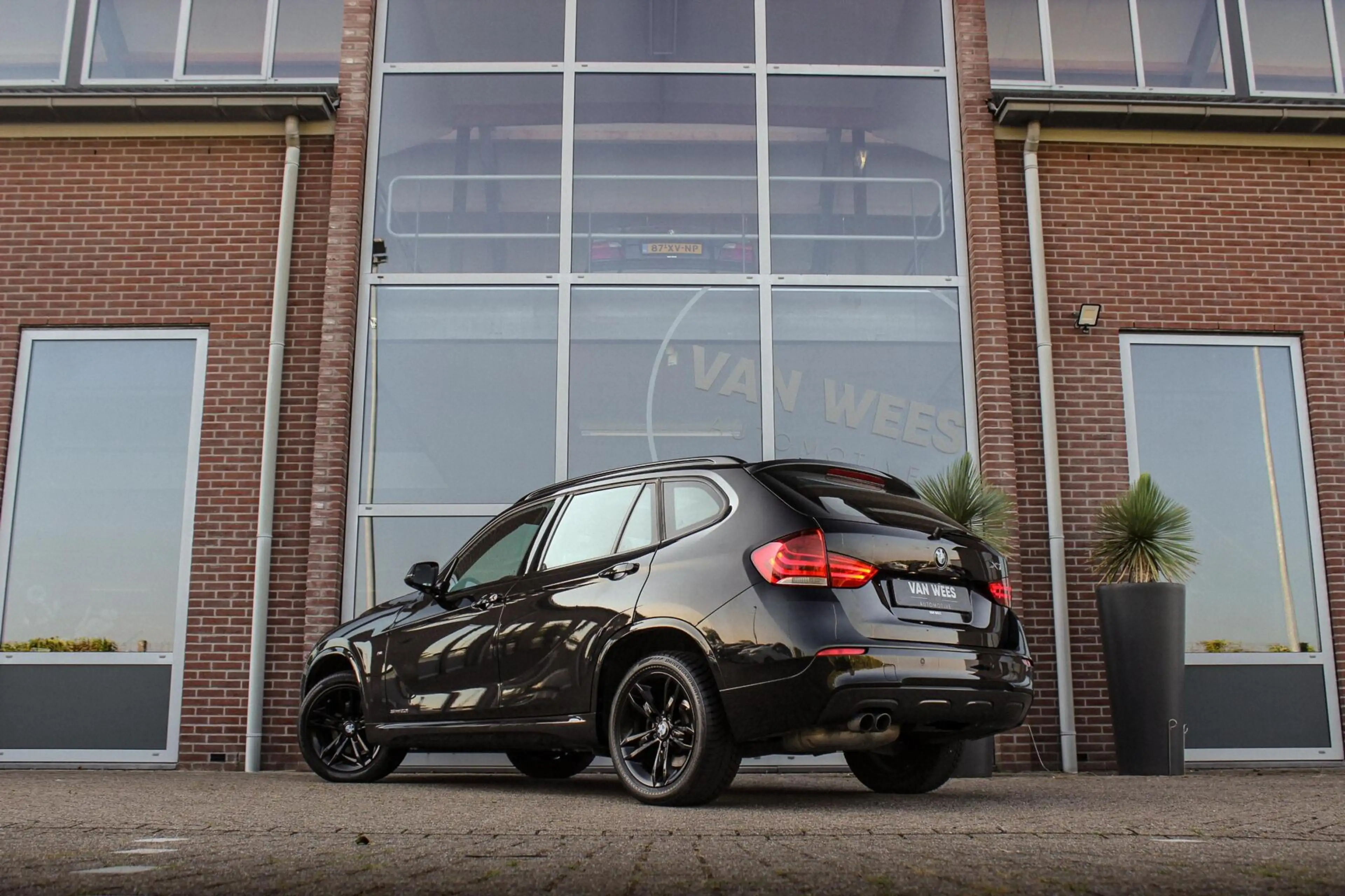 BMW X1 E84 sDrive20i High Executive sDrive20i High Execut — photo 4