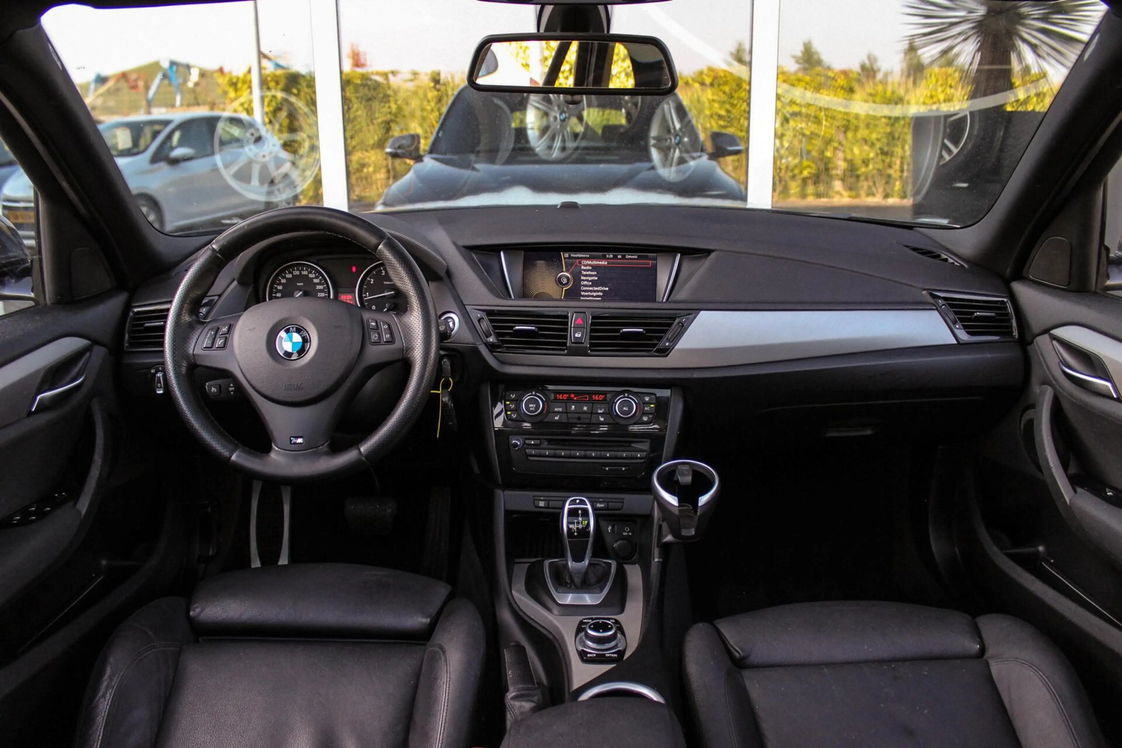 BMW X1 E84 sDrive20i High Executive sDrive20i High Execut — photo 3