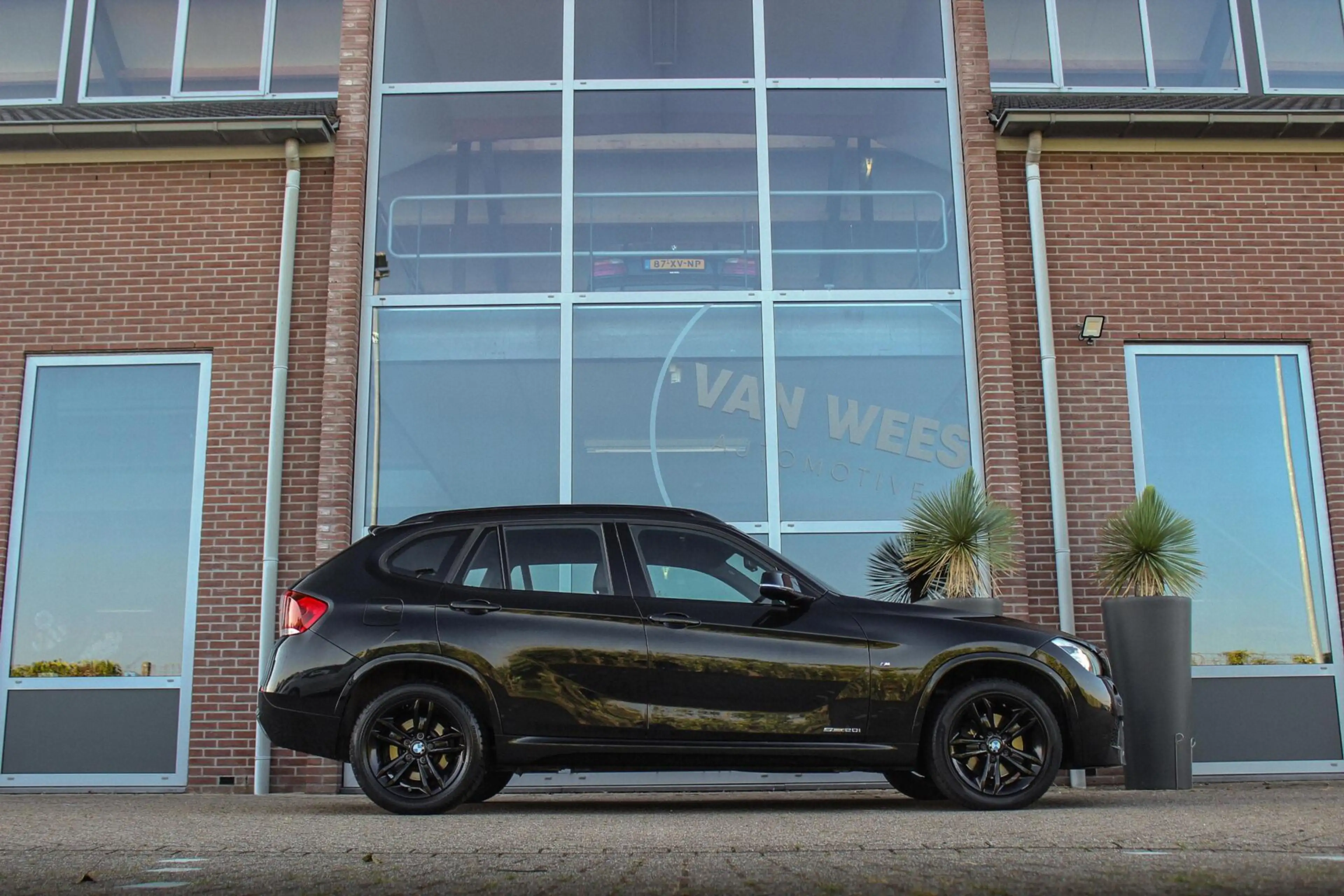 BMW X1 E84 sDrive20i High Executive sDrive20i High Execut — photo 7
