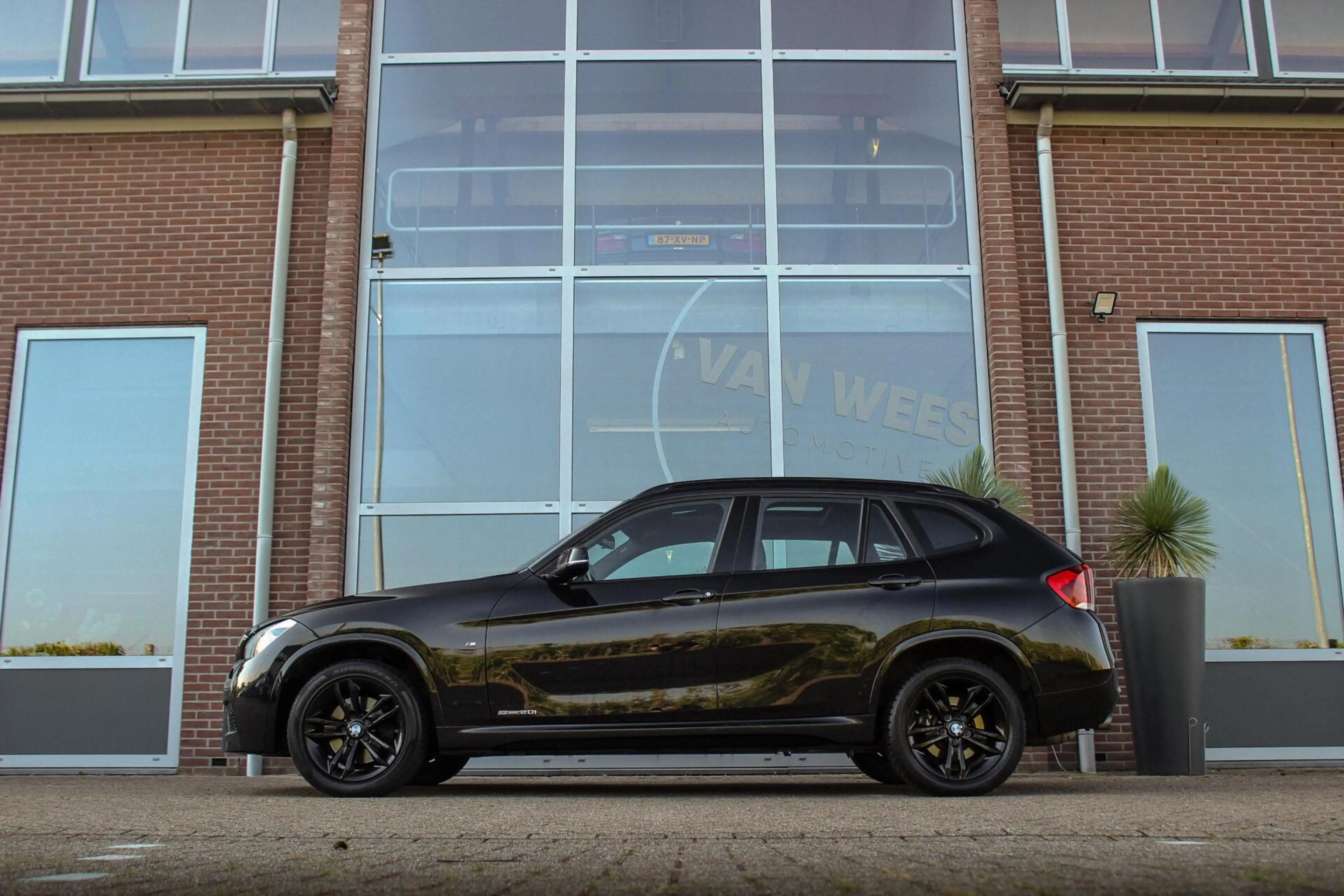 BMW X1 E84 sDrive20i High Executive sDrive20i High Execut — photo 6