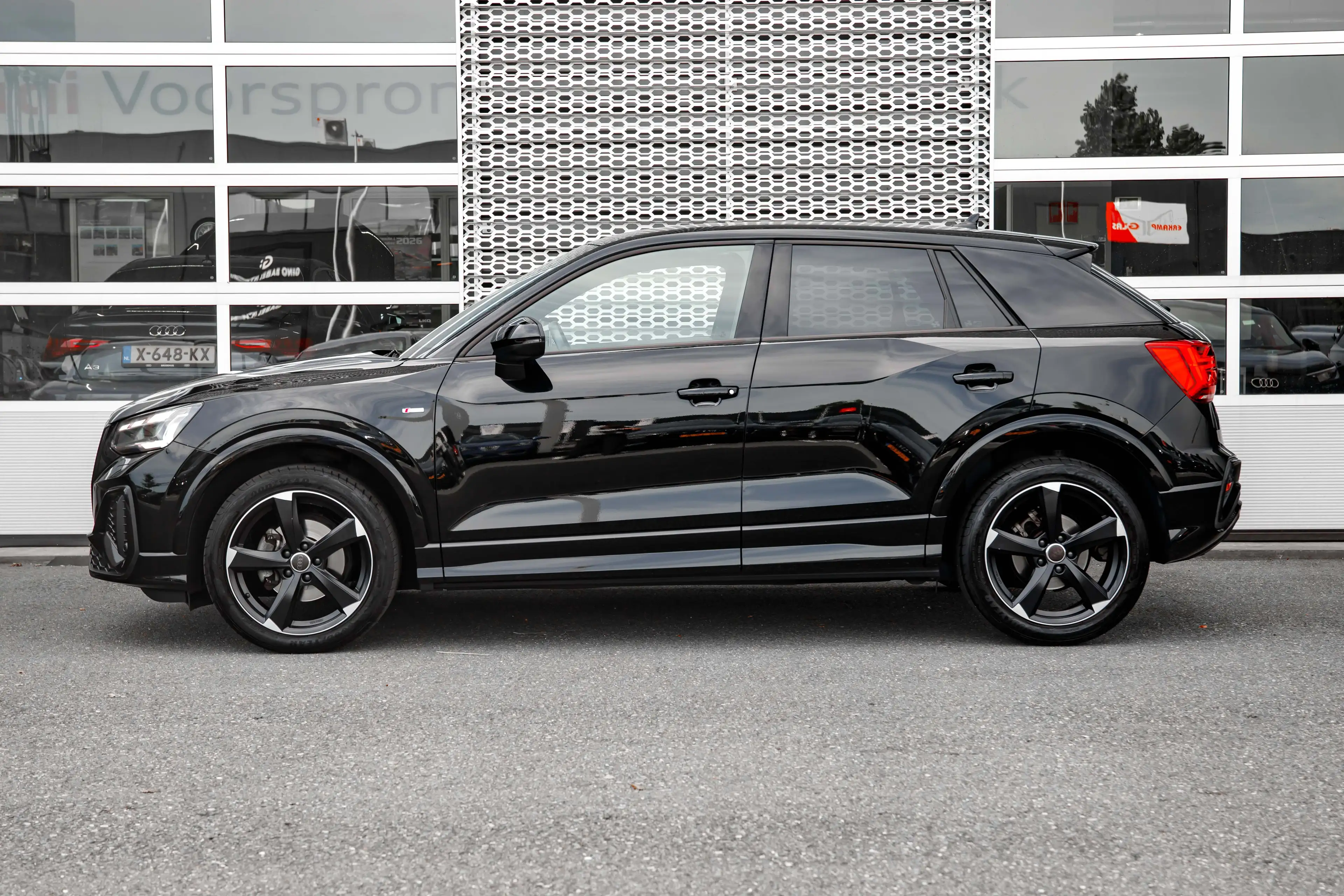 Audi Q2 35 TFSI S Edition — photo 5
