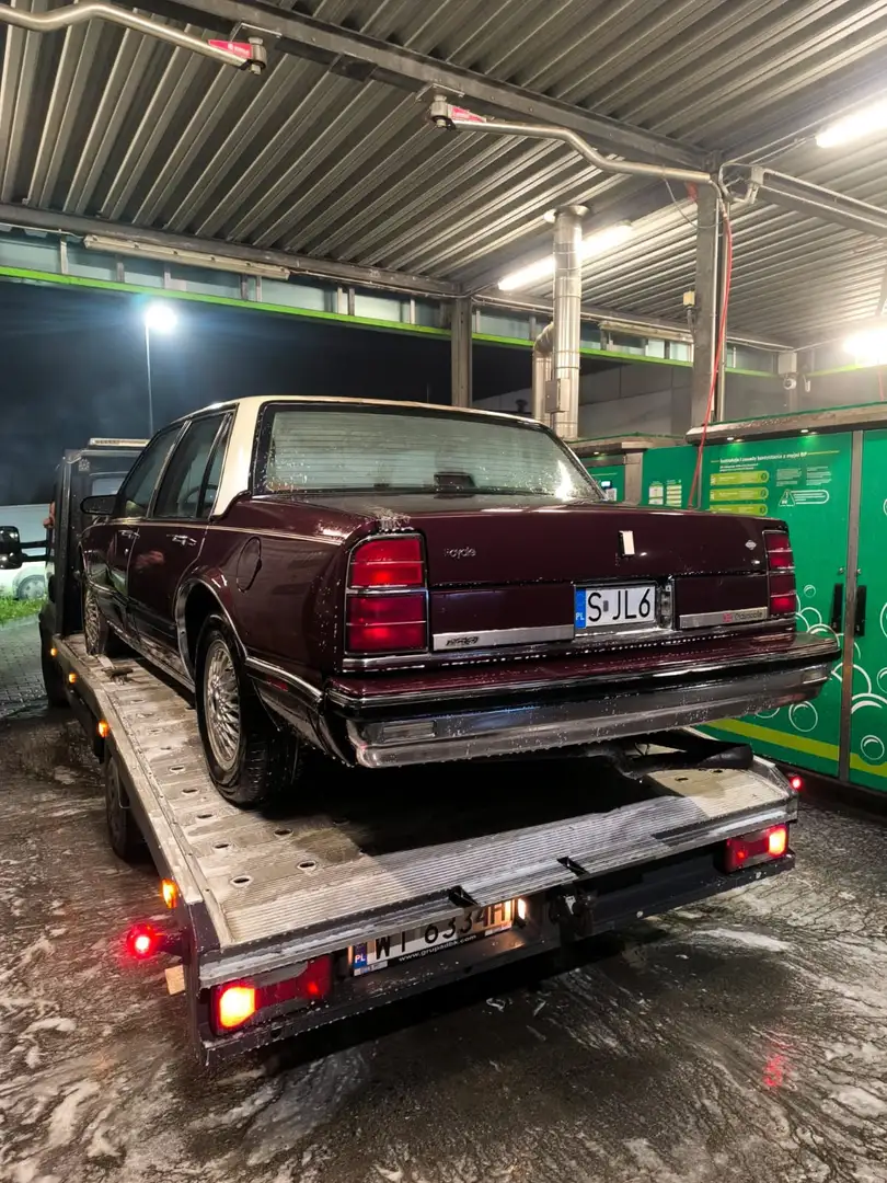 Oldsmobile Delta 88 Royale - 1