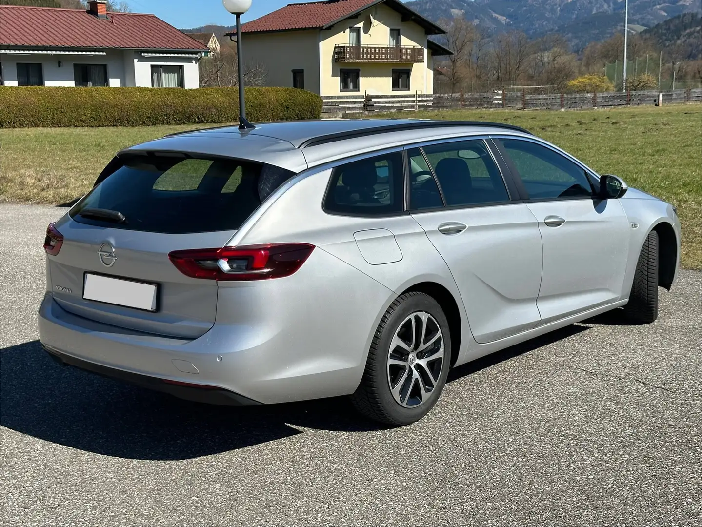 Opel Insignia Insignia ST 1,6 CDTI Aut. Edition Silber - 2