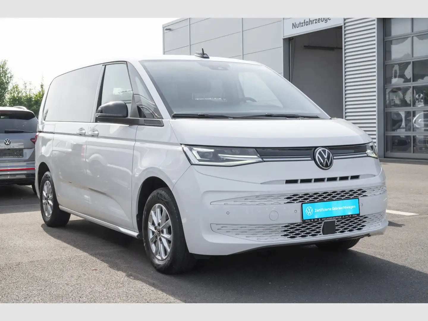 Volkswagen T7 Multivan 2.0 TDI DSG Life 6-Sitzer, Matrix Blanc - 2