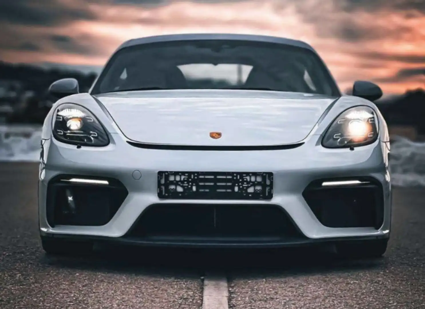 Porsche 718 GT4 Weiß - 1