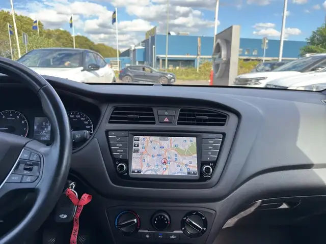 Hyundai I20 view 12