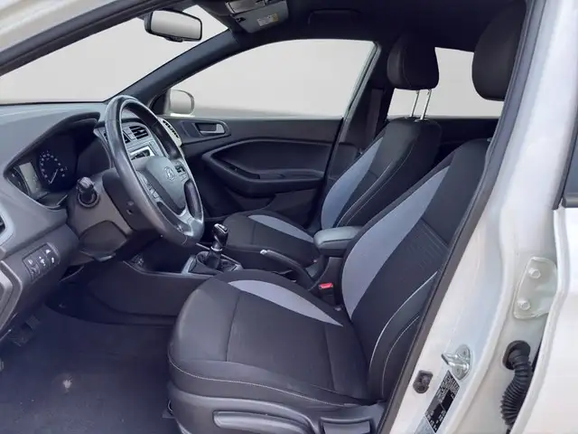 Hyundai I20 view 8
