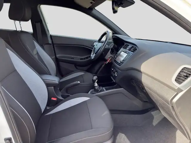 Hyundai I20 view 9