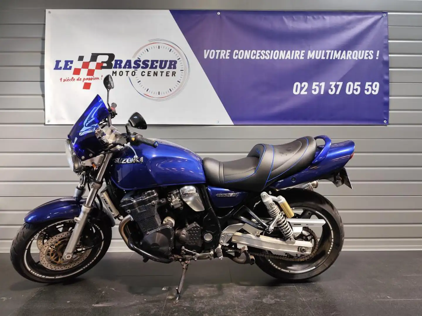 Suzuki GSX 750 Bleu - 2