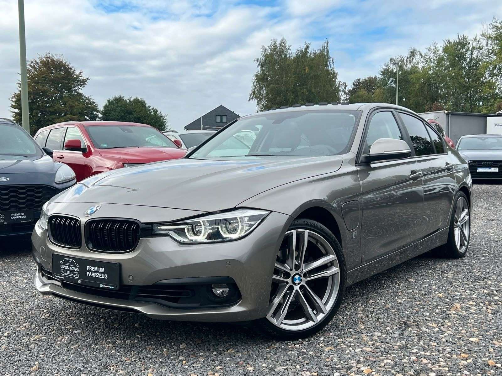 BMW 330
