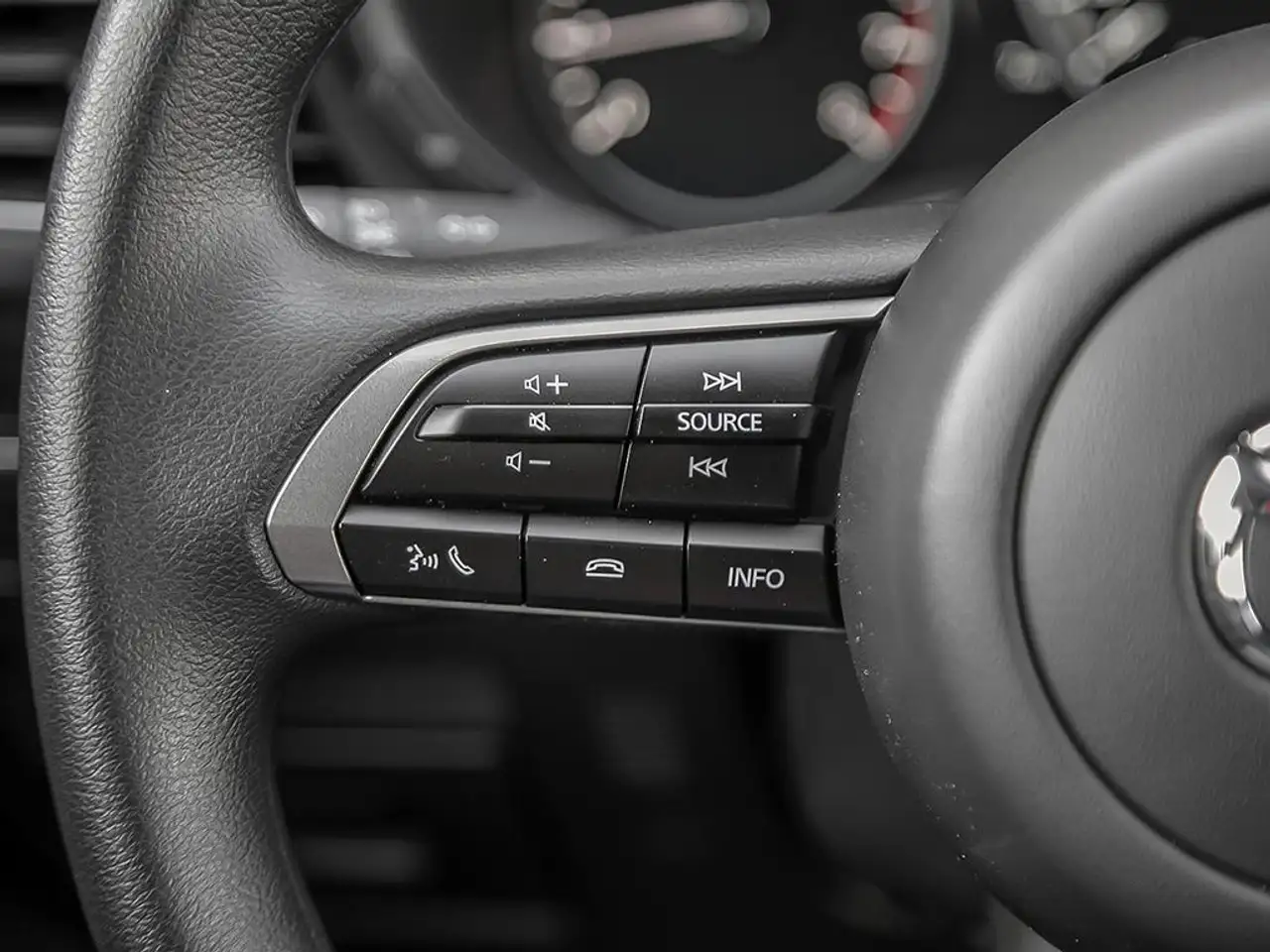 Mazda 3 снимка Mazda 3