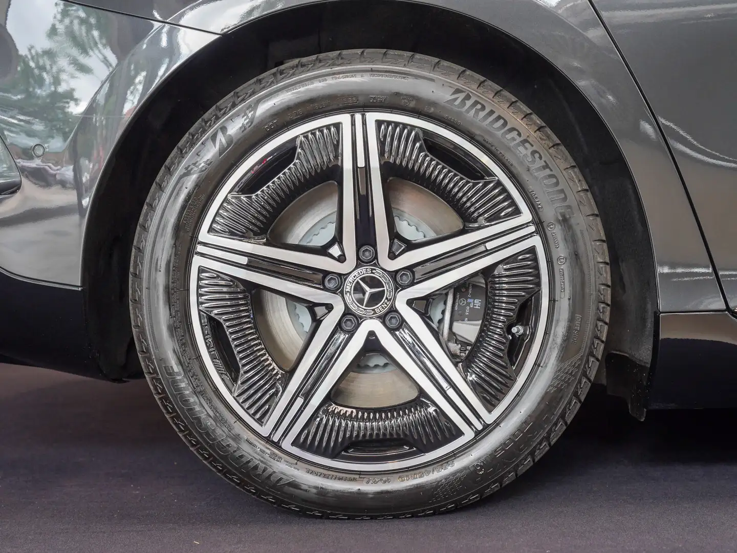 Mercedes-Benz EQE 350 EQE 350+ AMG Line Night Hinterachslenk Burmester Grau - 2
