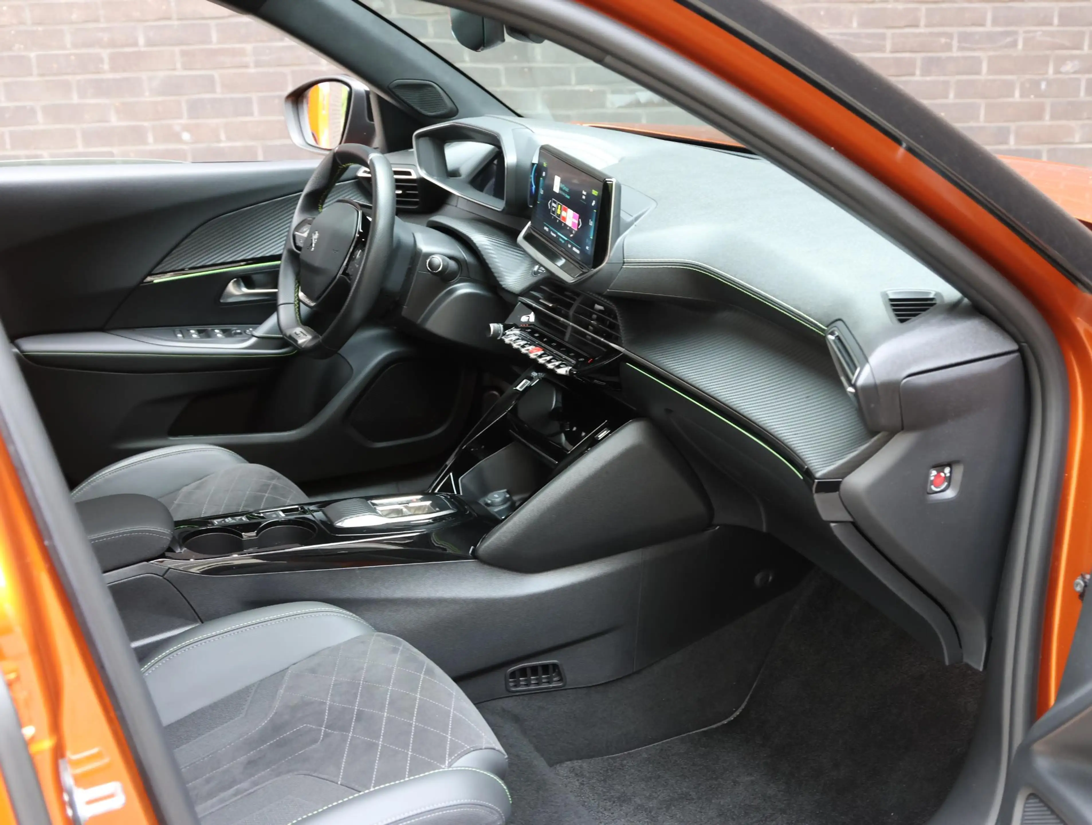 Peugeot e-2008 EV GT Pack 50kWh 136pk | ACCU 98% | Schuif-/Kantel — photo 11