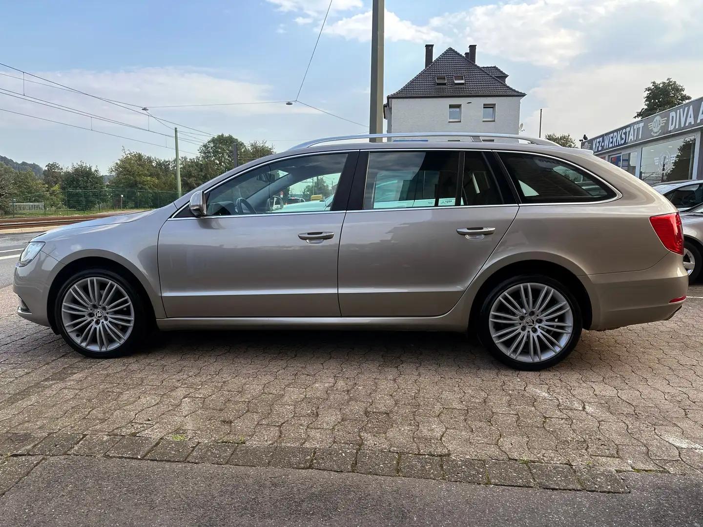 Skoda Superb 2.0 TDI DSG Ambition 4x4 Bruin - 2