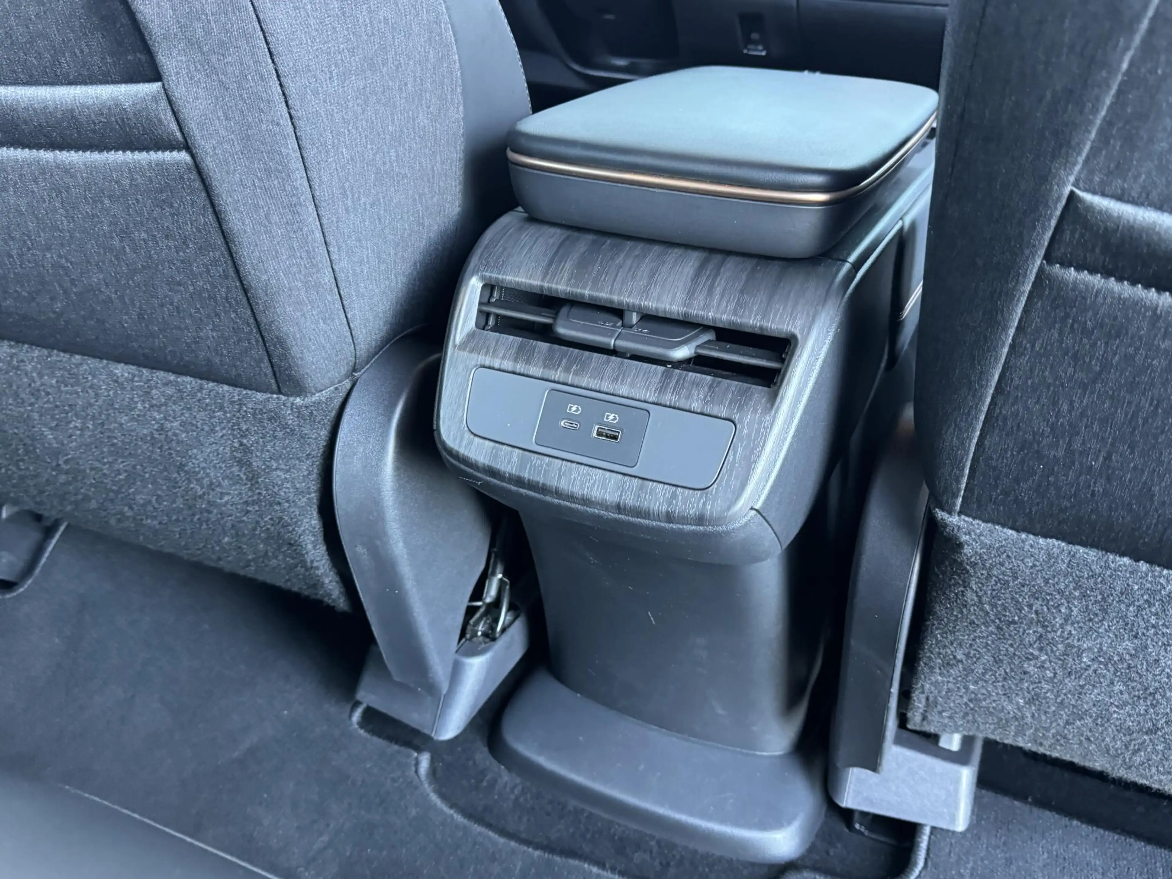 Nissan Ariya ADVANCE 66 kWh (99% SOH) I AUTOMAAT I P-CAMERA I W — photo 13
