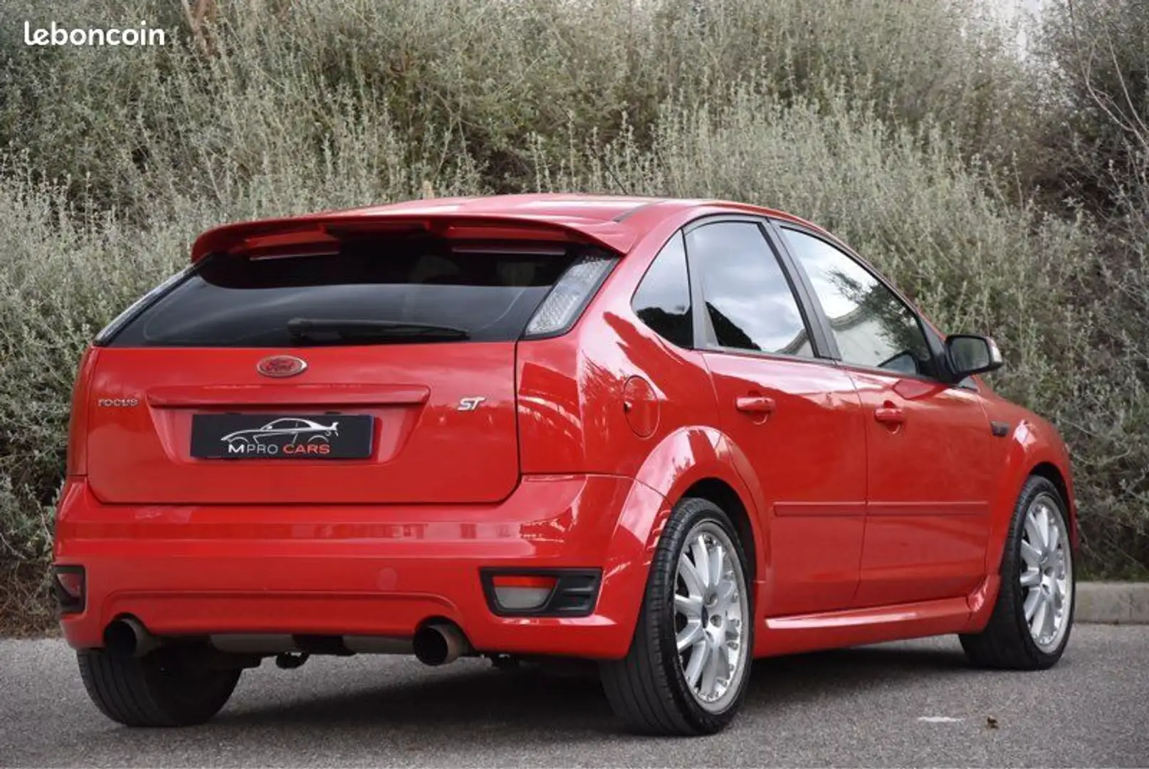 Ford Focus ST 2.5 225ch MK2 berline phase 1 Rot - 2